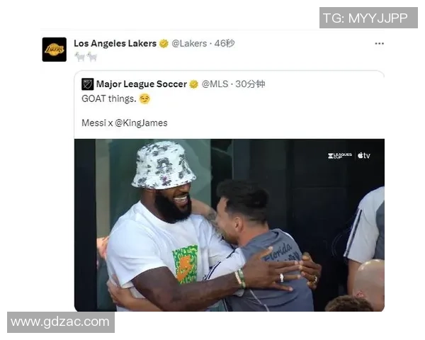 足球明星与球迷亲密合影展现热情瞬间共同追逐梦想的美好时刻